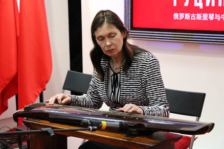 在“索科利尼基”开设了俄罗斯古斯里琴与中国古琴博物馆——向中国人民抗击新冠病毒战役提供精神上的支持